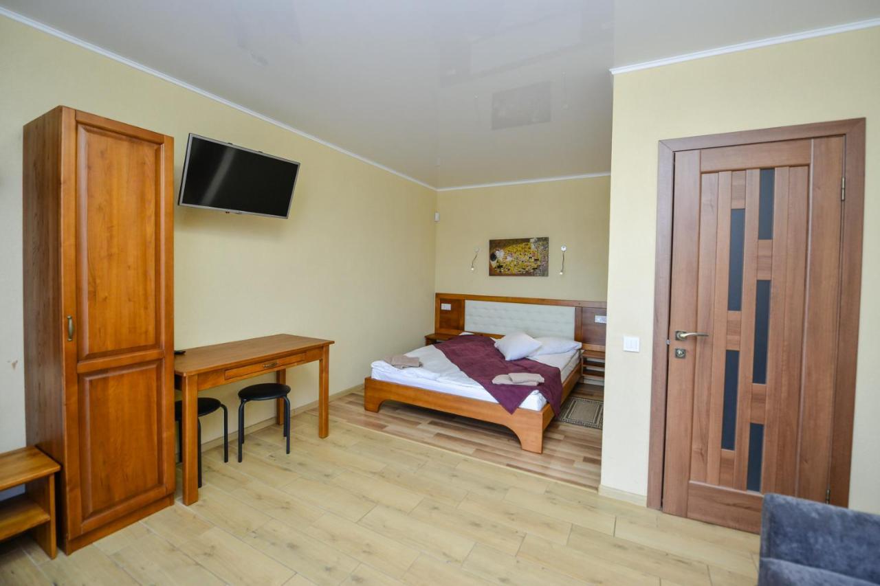Forest Hotel Polis'ke Kültér fotó