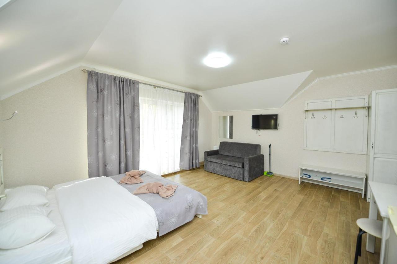 Forest Hotel Polis'ke Kültér fotó